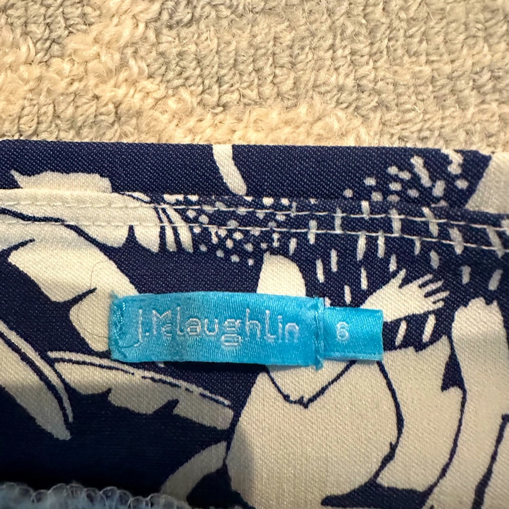 McLaughlin Size 6 skinny legged pants